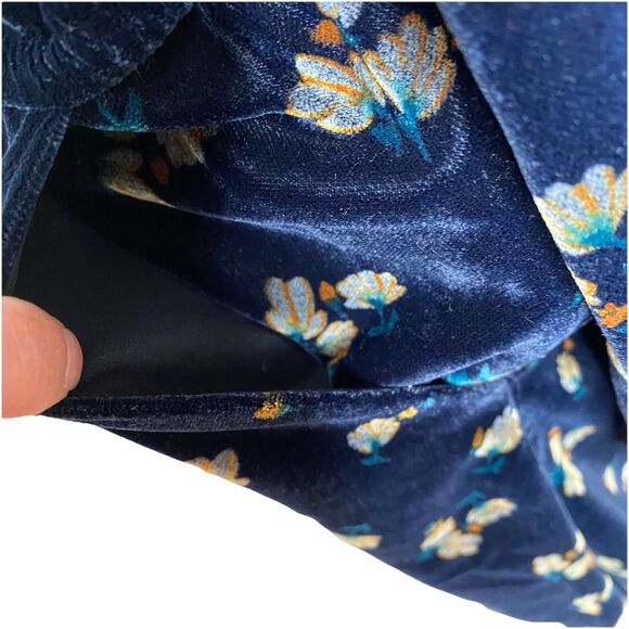 CAbi Style 3875 Decked Out Navy Velvet Floral V Neck LS Elastic Waist Dress Sz M - Picture 3 of 9